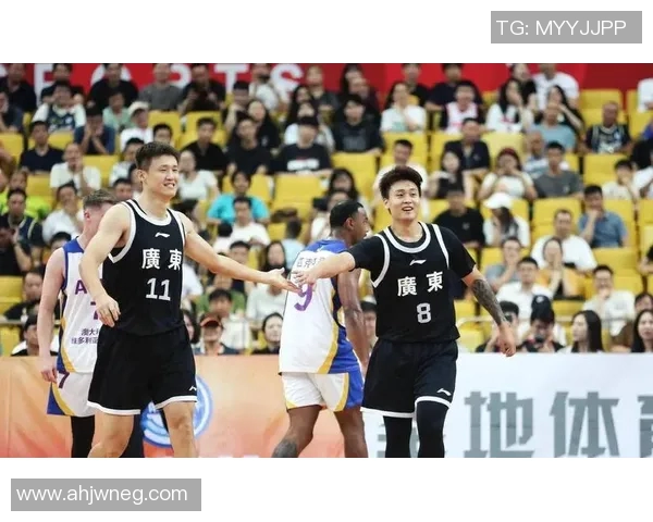 深圳篮球队灵活性排名第三展现出色团队配合与战术执行能力